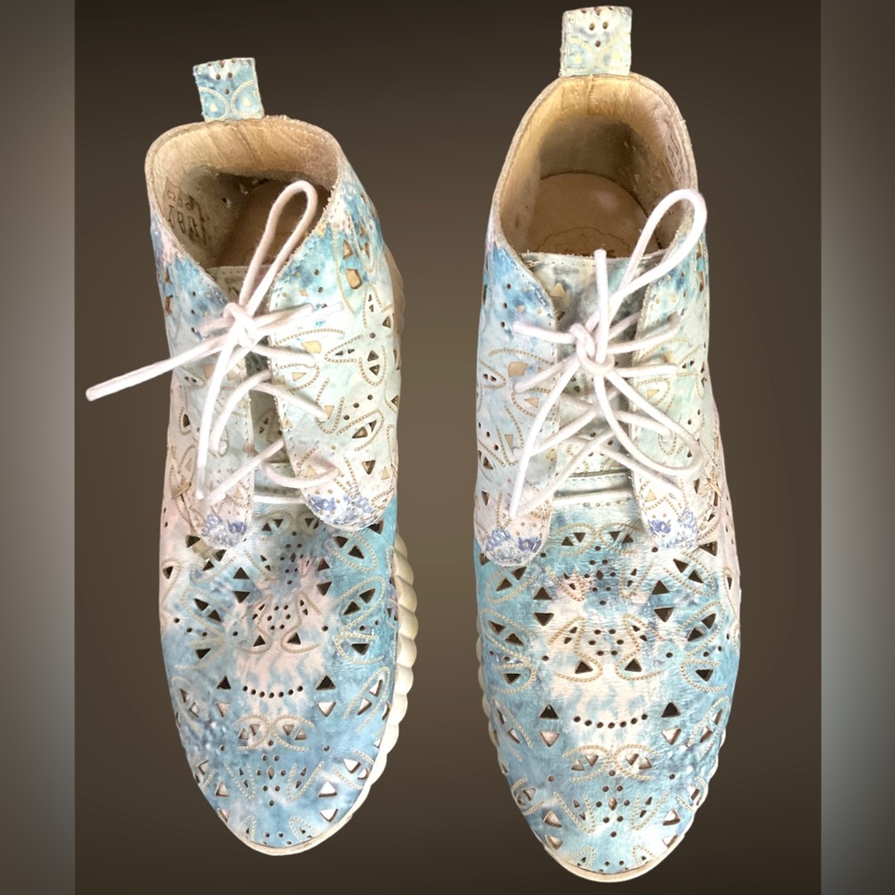 Rovers Blue Leather Cut Out lace up sneakers